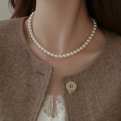 Natural Pearl Mother-of-Pearl Necklace with Silver-Blue Gem Clasp