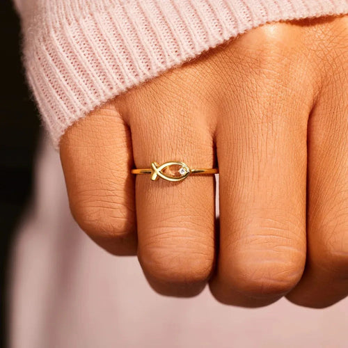 Fish-shaped Zircon-Set Ring, Fashionable and Minimalist